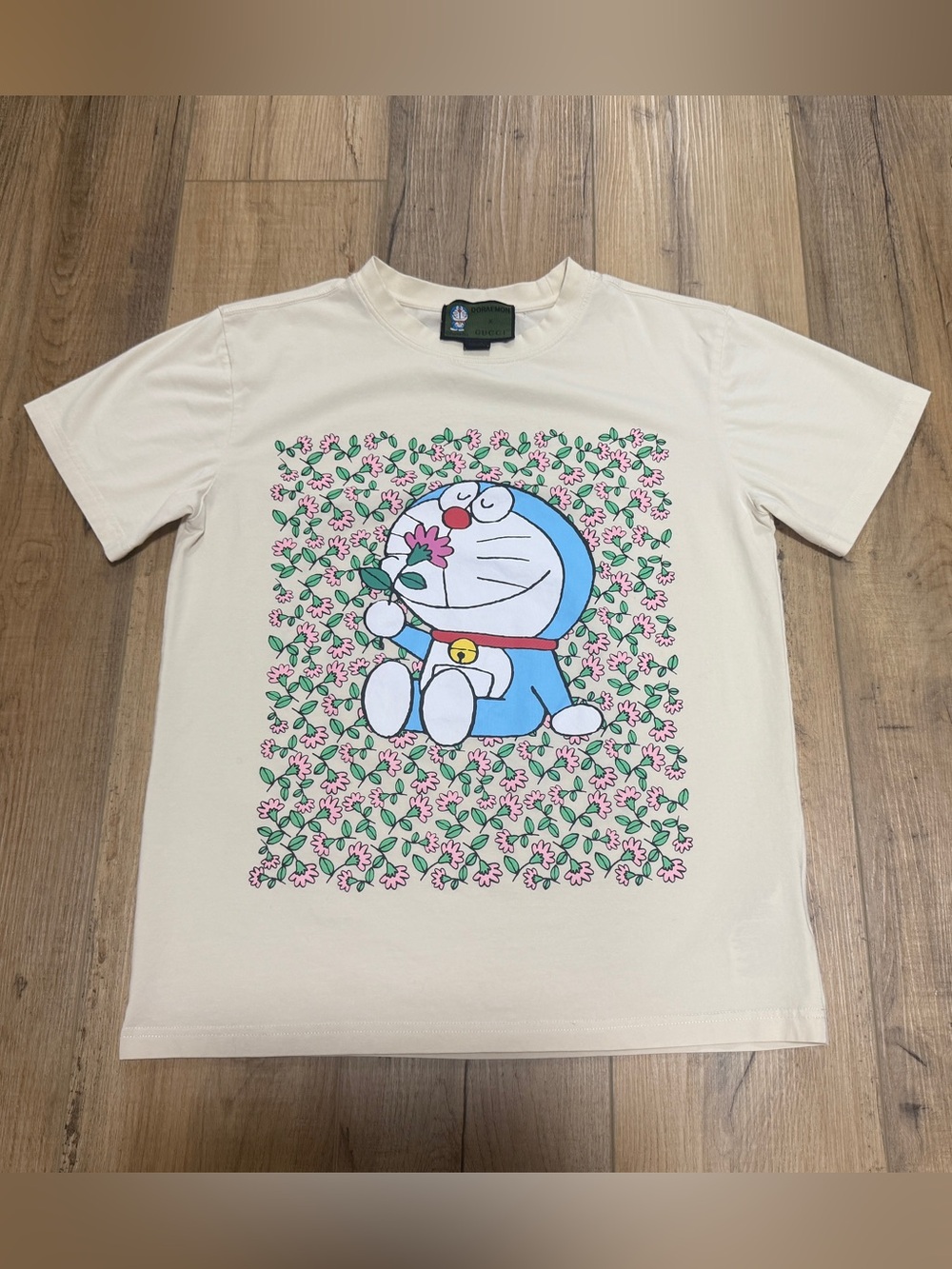 Gucci x Doraemon Cream Graphic Tee Blue Doraemon Floral Print 100% Cotton S